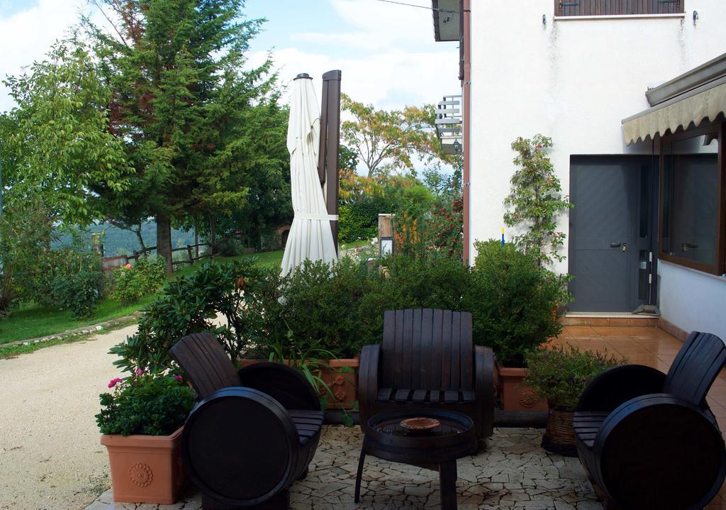 La Staccionata Villa Arpino ภายนอก รูปภาพ